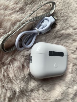 Auriculares inalámbricos blancos nuevos