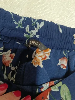 Pantalón ancho estampado floral