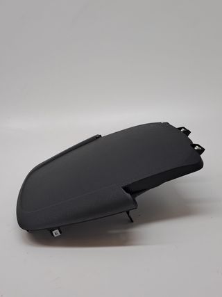 PLASTICO INTERIOR CITROEN BERLINGO 680223