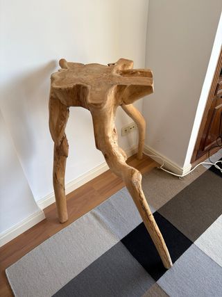 Mesa auxiliar madera raíz Suar