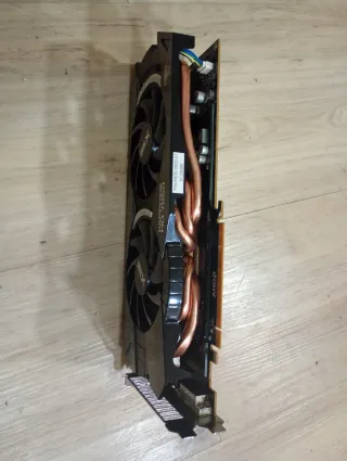 Sapphire HD 7950 DDR5 3gb Gráfica