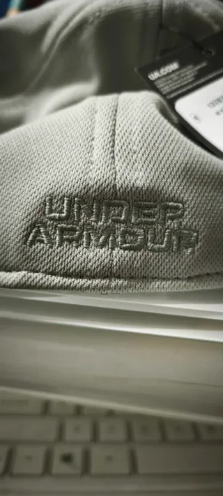 Gorra Under Armour Hombre ✅