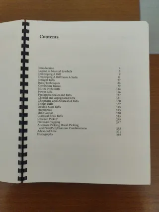 Partituras The library of classicc rock riffs