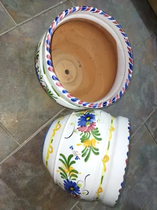 Maceta de suelo pintada a mano
