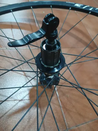 RuedaBici 27.5 Mavic Crossone