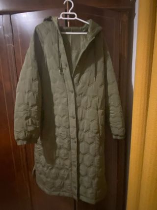 Abrigo largo acolchado verde