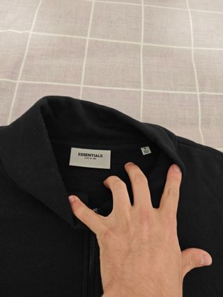 Sudadera Essentials Fear of God Negra