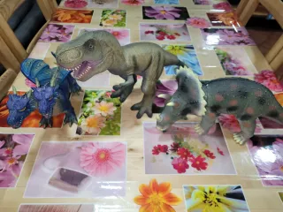 Lote dinosaurios y dragones juguetes
