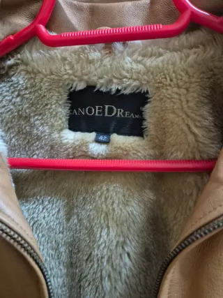 Chaqueta de cuero marrón