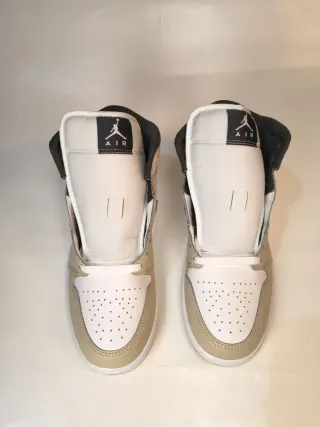 Nike Air Jordan 1 Mid Beige/Blanco