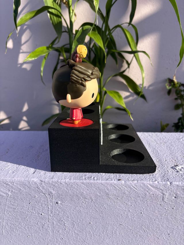 Expositor Boneco Friends Mcdonalds vitrine funkpop