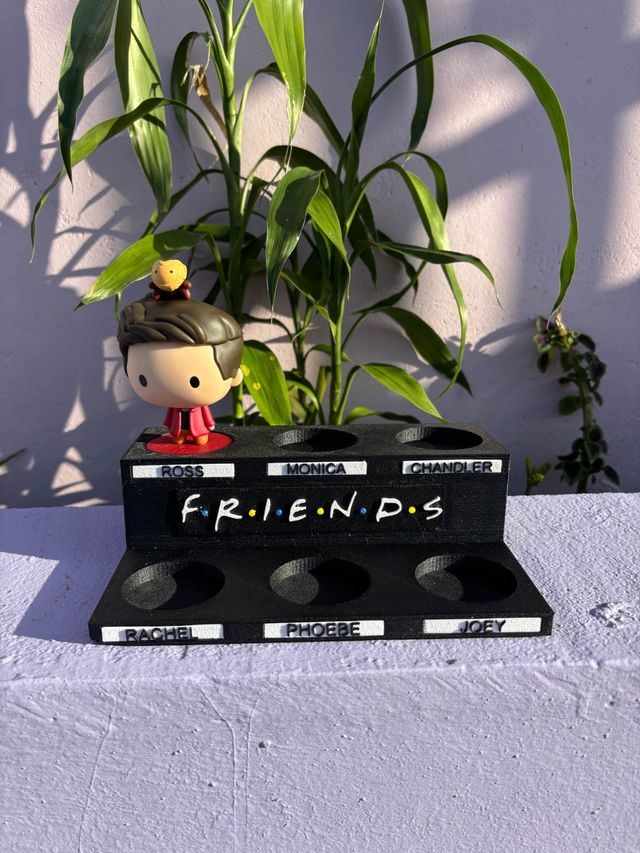 Expositor Boneco Friends Mcdonalds vitrine funkpop
