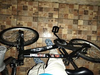 Bicicleta BMX Negra