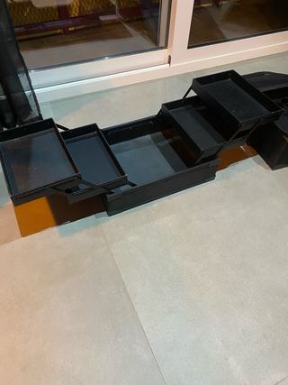 Maletín de maquillaje negro