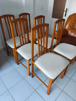 Sillas de comedor y terraza de madera