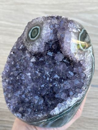 Drusa amatista con estalactita