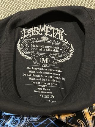 Camiseta Barmetal Clothing Estampado Talla M NUEVA