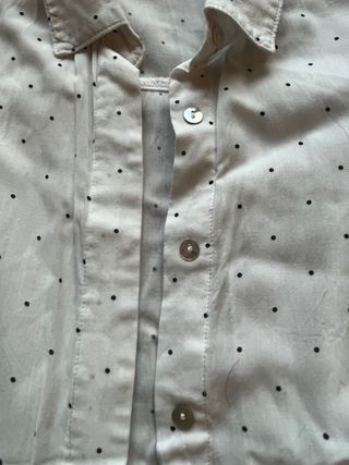 Outfit Stradivarius - camisa y vaqueros