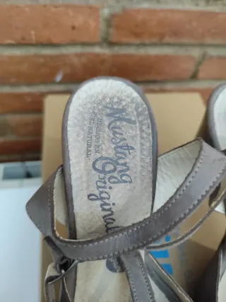 Sandalias Mustang tacón