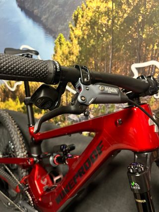 Nukeproof Megawatt Carbon Pro Talla M - ¡NUEVA!