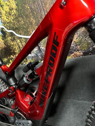 Nukeproof Megawatt Carbon Pro Talla M - ¡NUEVA!