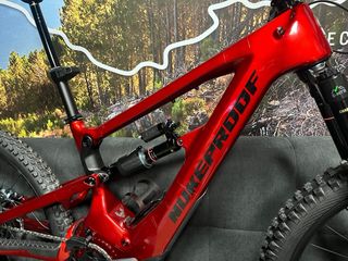 Nukeproof Megawatt Carbon Pro Talla M - ¡NUEVA!