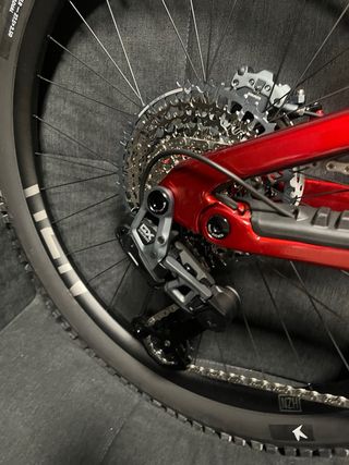 Nukeproof Megawatt Carbon Pro Talla M - ¡NUEVA!