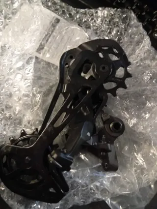 Cambio Posteriore Shimano Deore XT RD-M8120-SGS