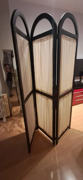 Biombo de tela y madera