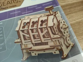 Ugears Counter - Modelo Mecánico STEM