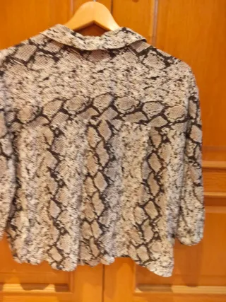 Camisa Bershka S Estampado Serpiente