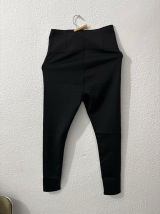 Leggings negros de cintura alta