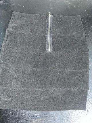 Conjunto blusa Roja y Falda Negra