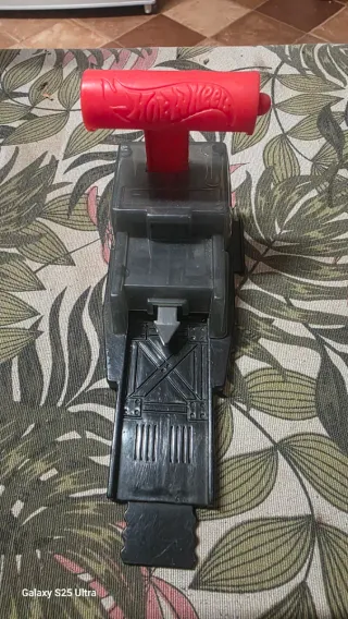 Hot Wheels 5 coches y 4 individuales