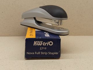 Grapadora Metálica Mesa KW-TriO 5712