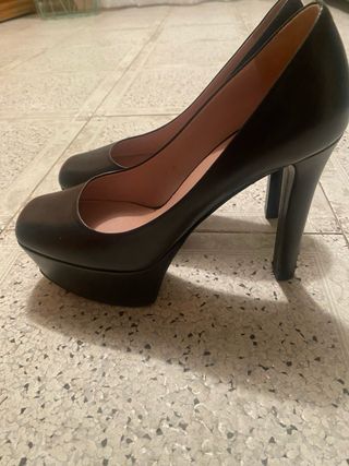 Scarpe col tacco Gucci nere taglia 37