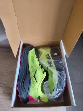 Zapatillas Hoka Verde y Rosa Sólo envío