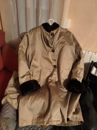 Abrigo beige forro pelo