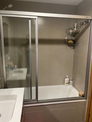 Se vende piso en Iturrama.