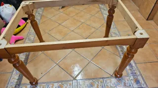 Mesa de comedor de madera ovalada