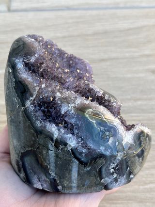 Drusa amatista con estalactita