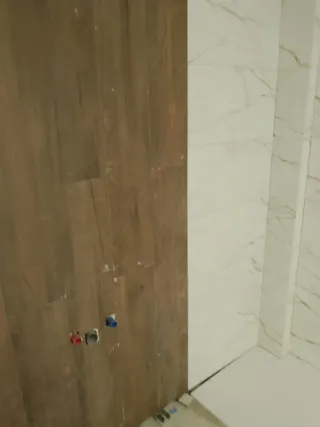 Soldado y alicatados