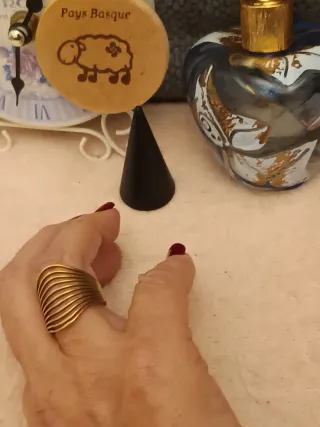 Anillo Acero dorado diseño ondulado