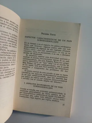 El desarrollo económico - Raymond Barre