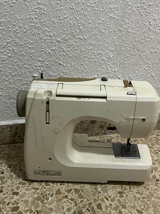 Máquina de coser Alfa vintage