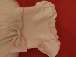 Vestido de comunión beige y blanco