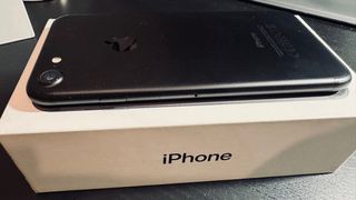iPhone 7 Nero 32GB con scatola e accessori originali