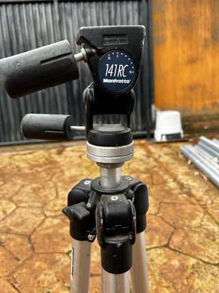 Trípode Manfrotto Cámara Pequeña