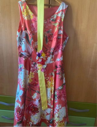 Vestido de fiesta floral naranja