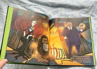 Libro infantil de La familia Addams